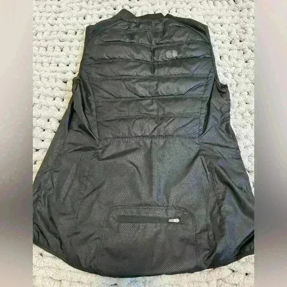 Danskin Athletic Black Vest Size Medium - Picture 3 of 4